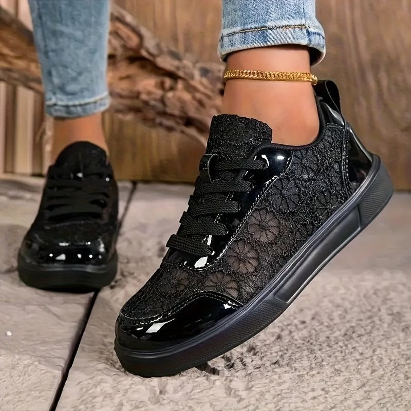 Daniela | Zapatillas con encaje floral