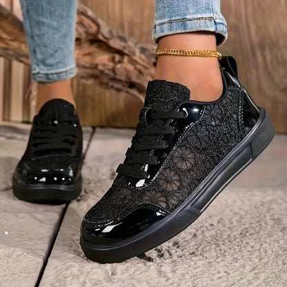Daniela | Zapatillas con encaje floral