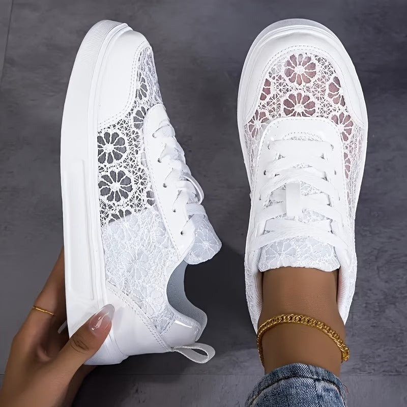 Daniela | Zapatillas con encaje floral