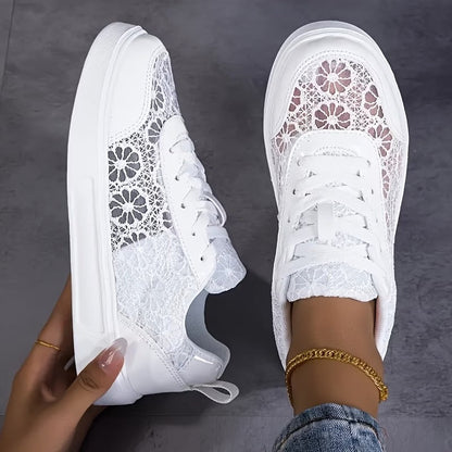 Daniela | Zapatillas con encaje floral