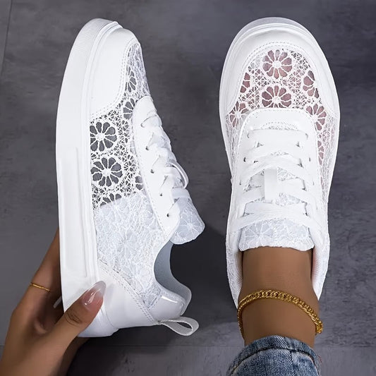 Daniela | Zapatillas con encaje floral