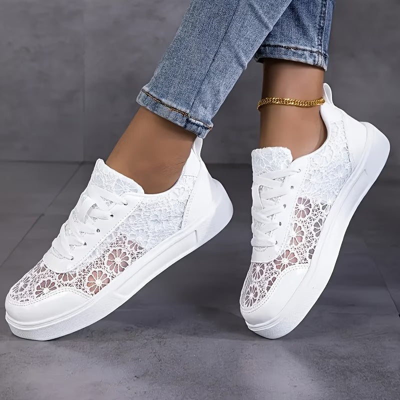 Daniela | Zapatillas con encaje floral