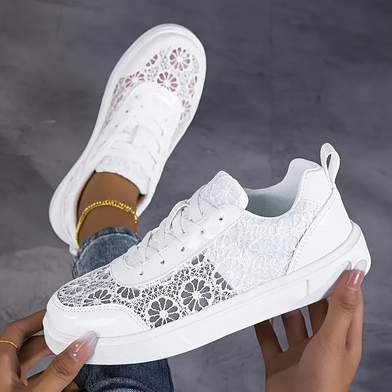 Daniela | Zapatillas con encaje floral