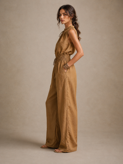 Isabel | Mono de color camel con cuello alto anudado y pernera ancha